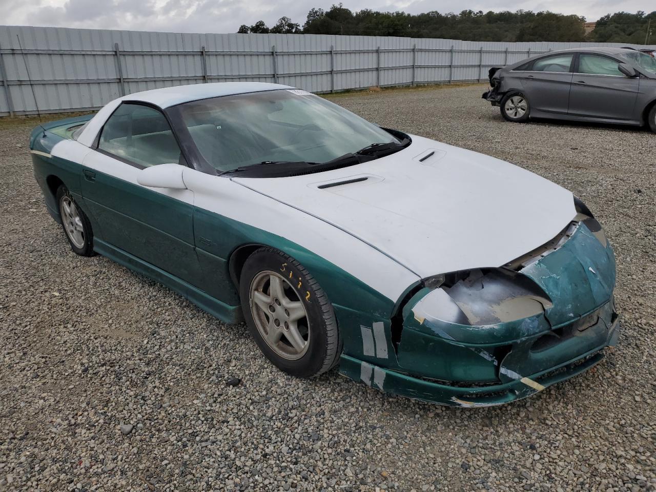1997 Chevrolet Camaro Base - Фото 4