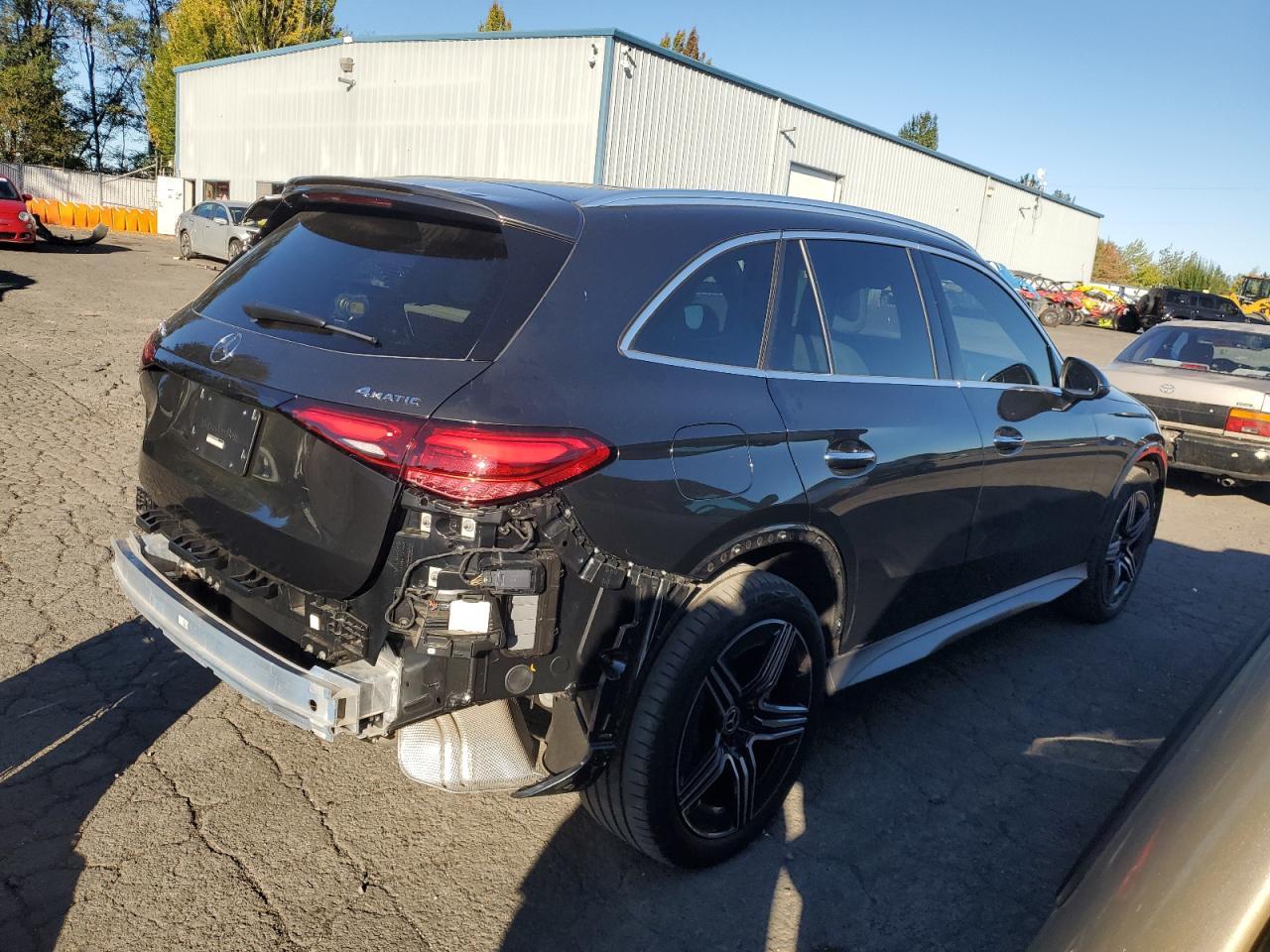 2025 Mercedes-Benz Glc 350E - Image 3