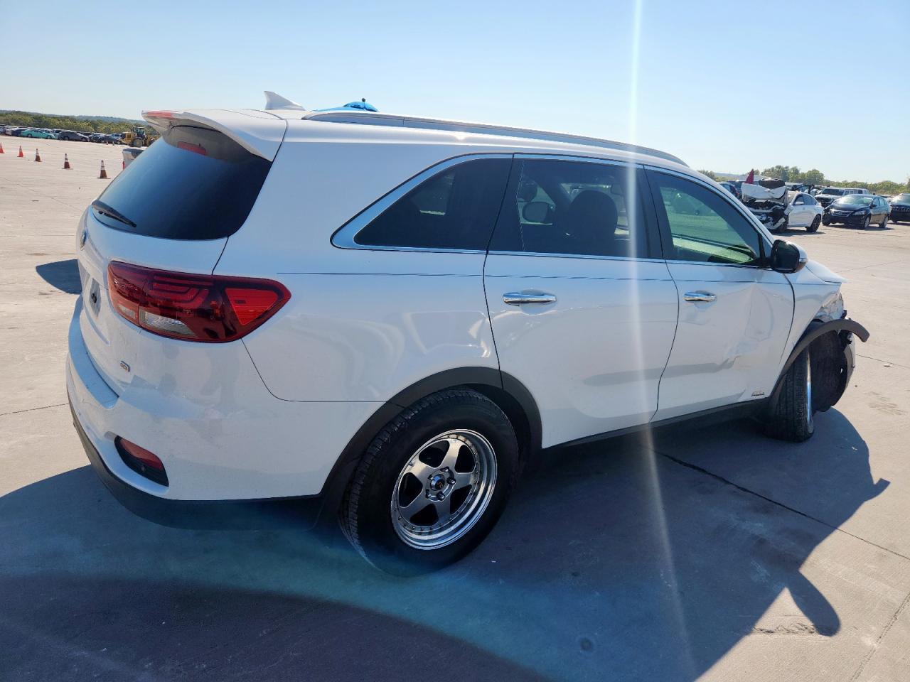 2019 Kia Sorento L - Фото 3