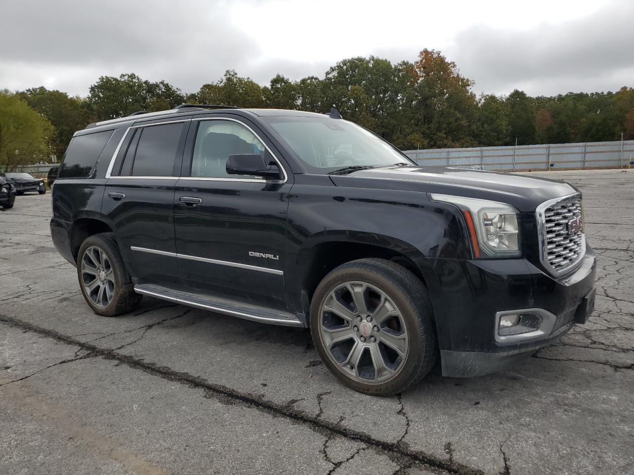 2018 GMC Yukon Denali - Фото 4