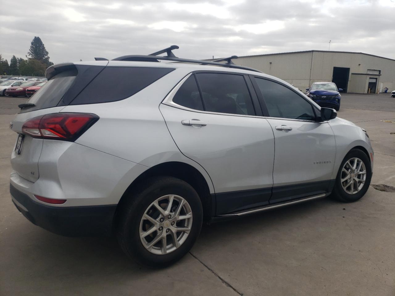 2022 Chevrolet Equinox Lt - Image 3