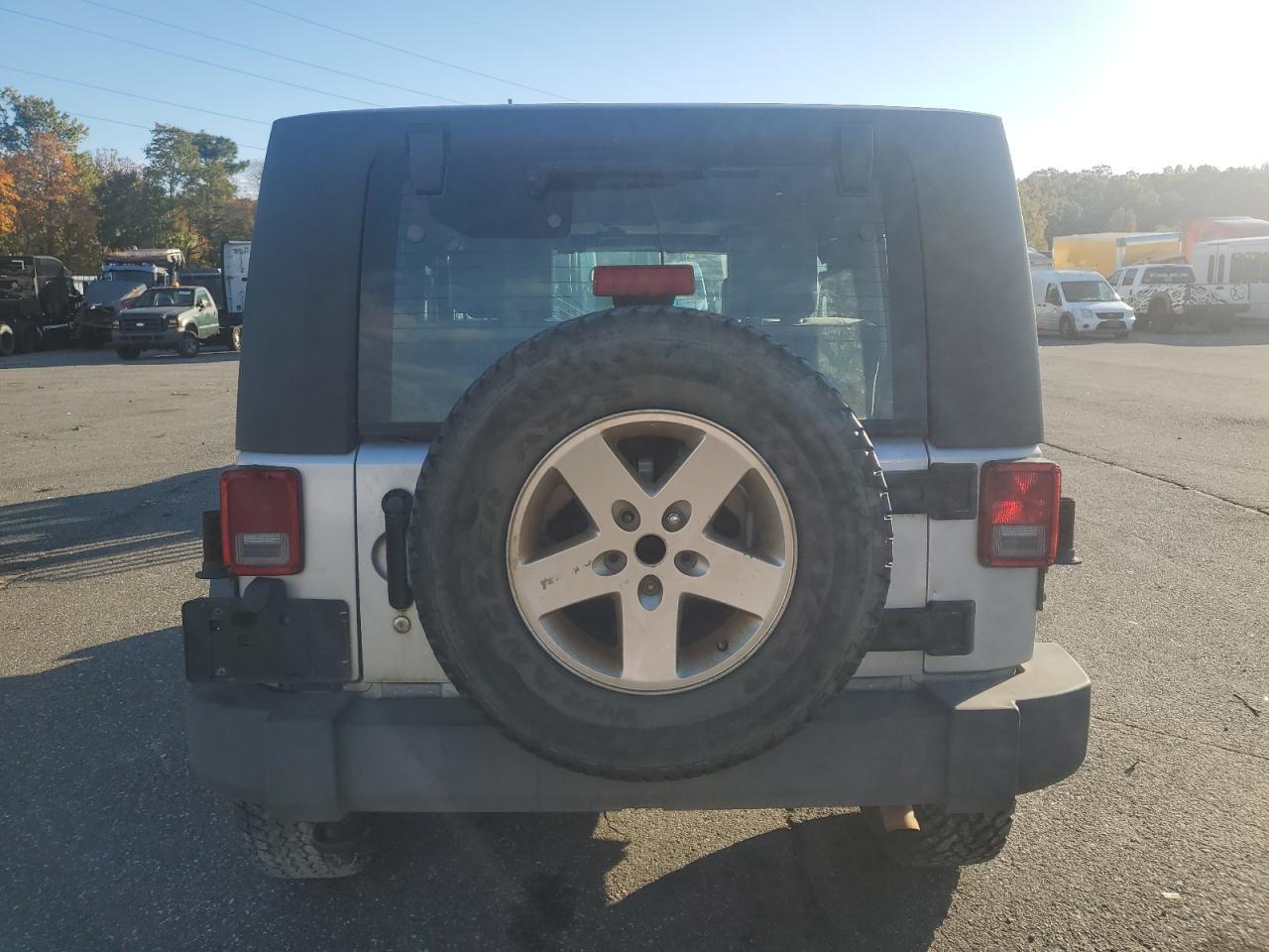 2010 Jeep Wrangler Sport - Фото 6