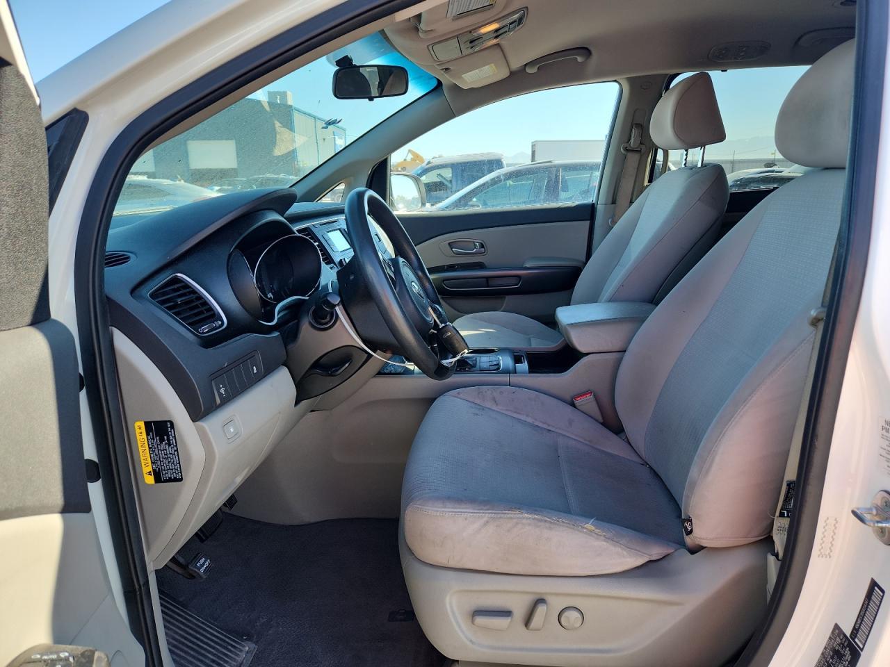 2016 Kia Sedona Lx - Фото 7