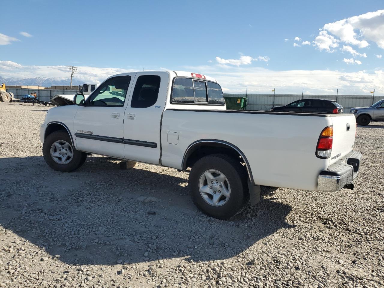 2003 Toyota Tundra Access Cab Sr5 - Image 2