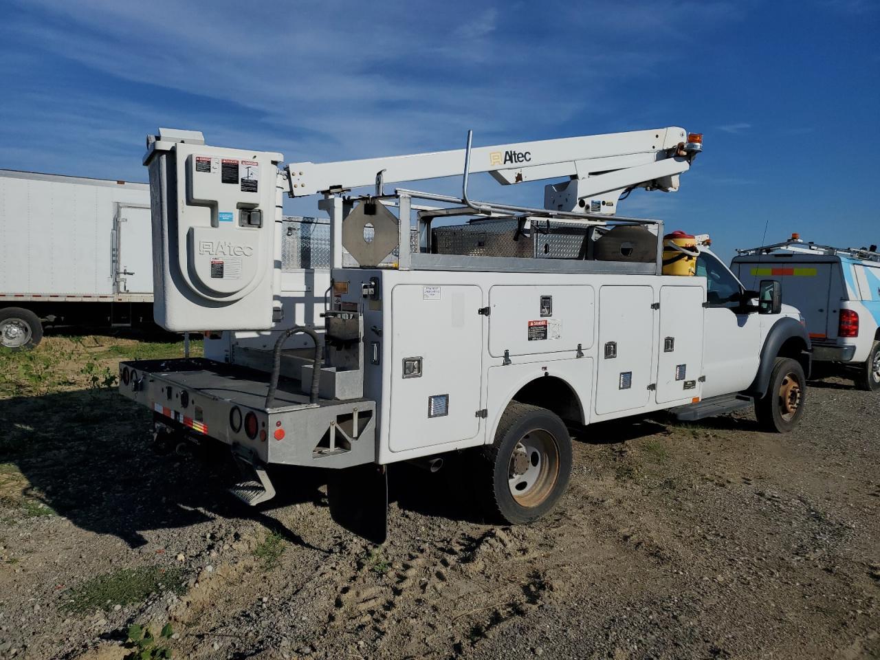 2013 Ford F450 Super Duty - Фото 3