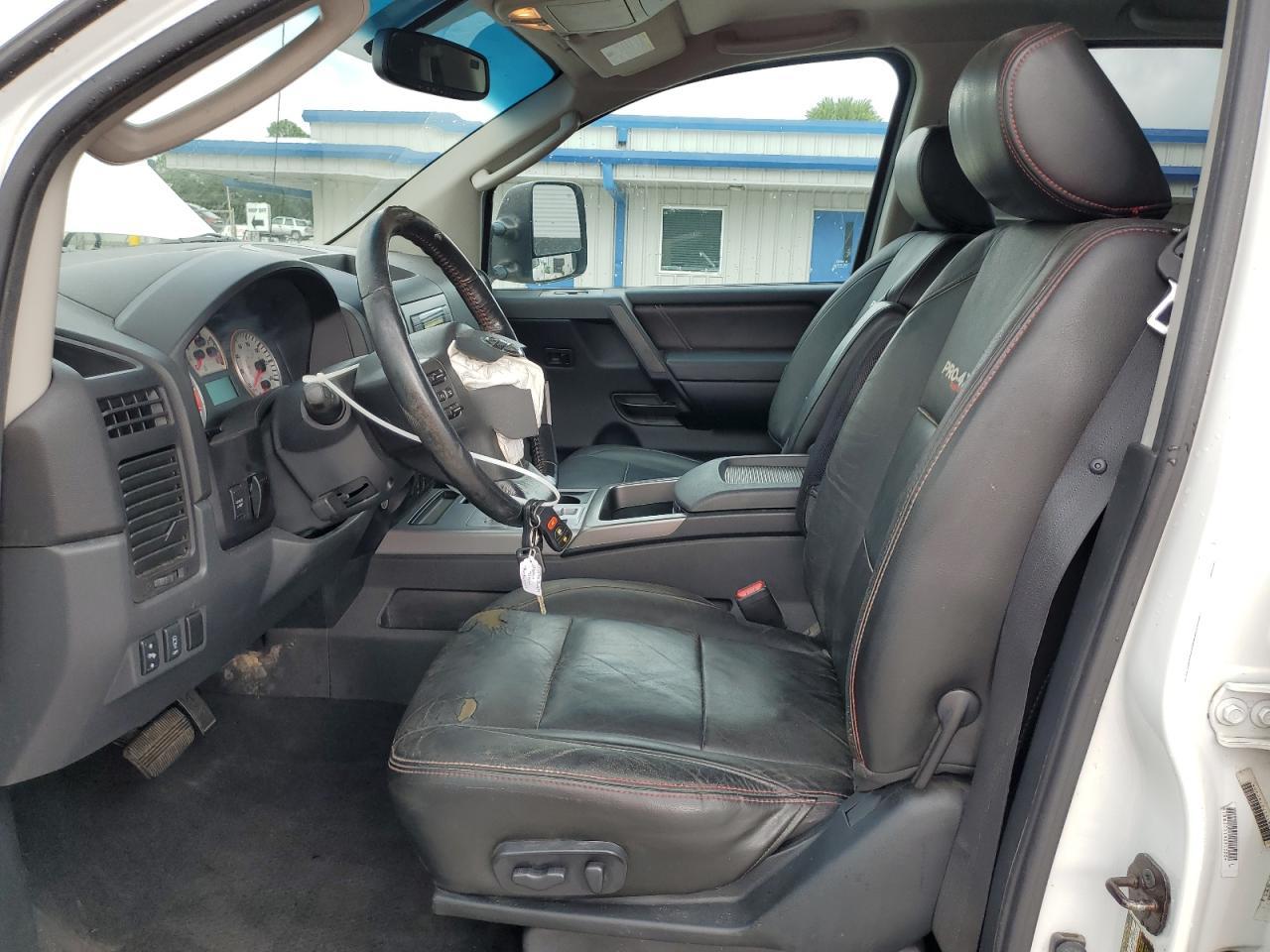 2011 Nissan Titan S - Image 7