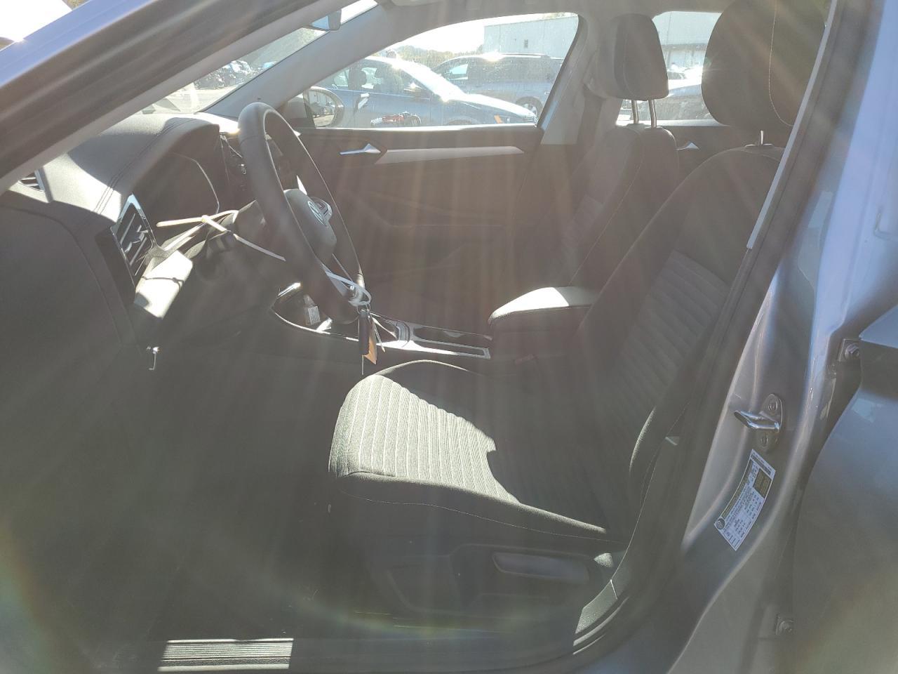 2025 Volkswagen Jetta S - Фото 7