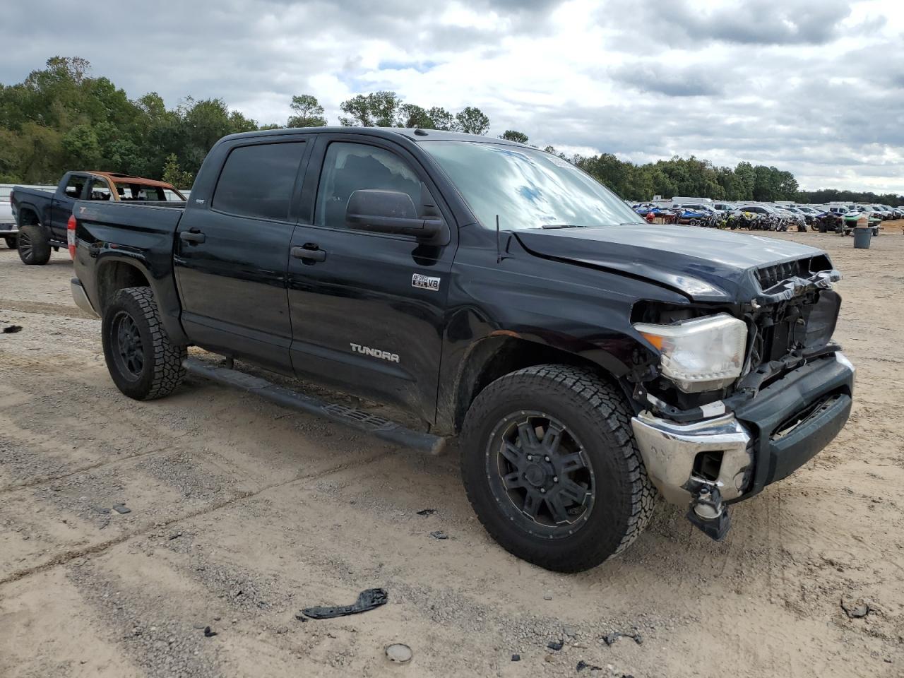 2015 Toyota Tundra Crewmax Sr5 - Image 4