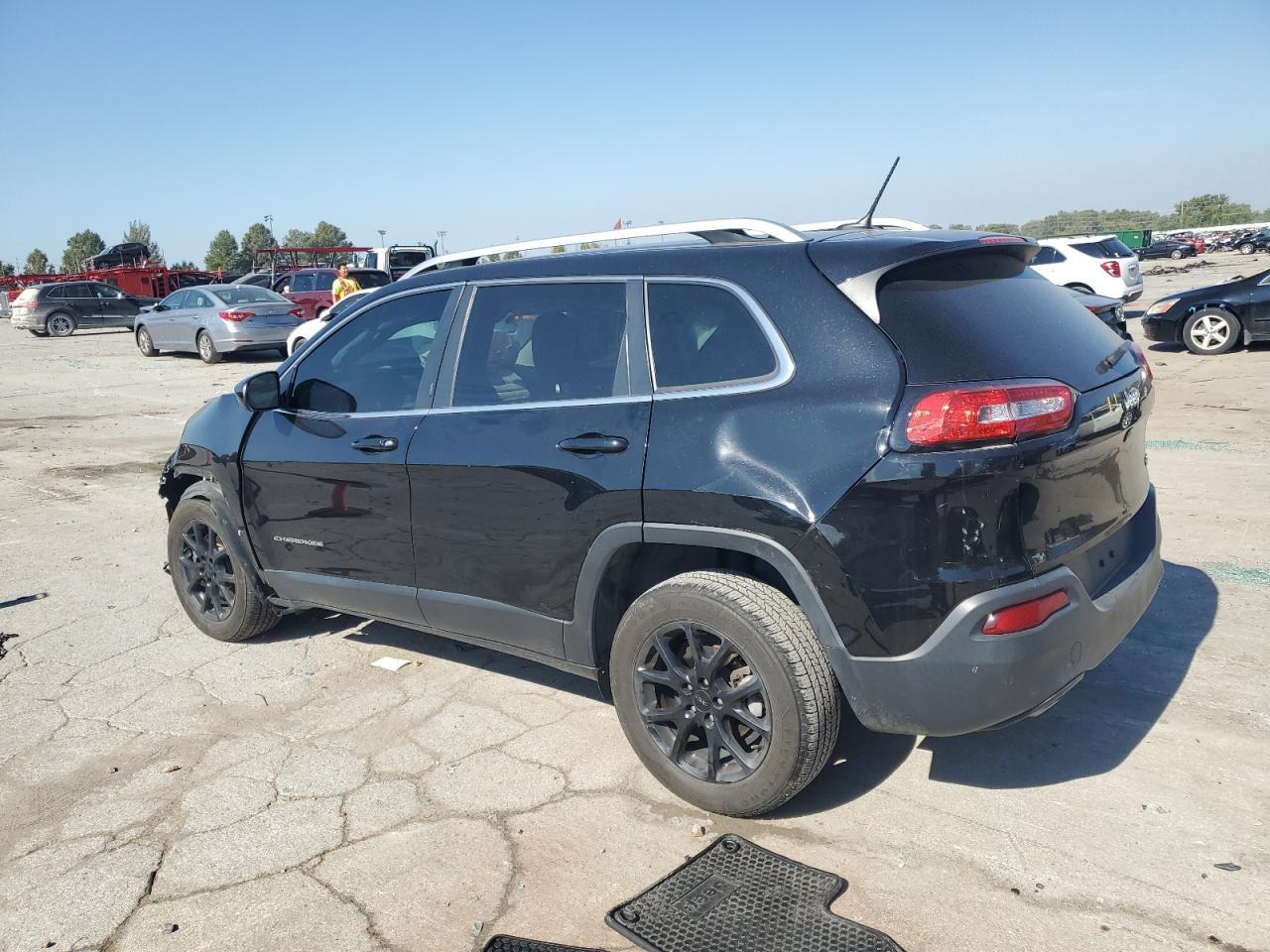 2018 Jeep Cherokee Latitude - Image 2