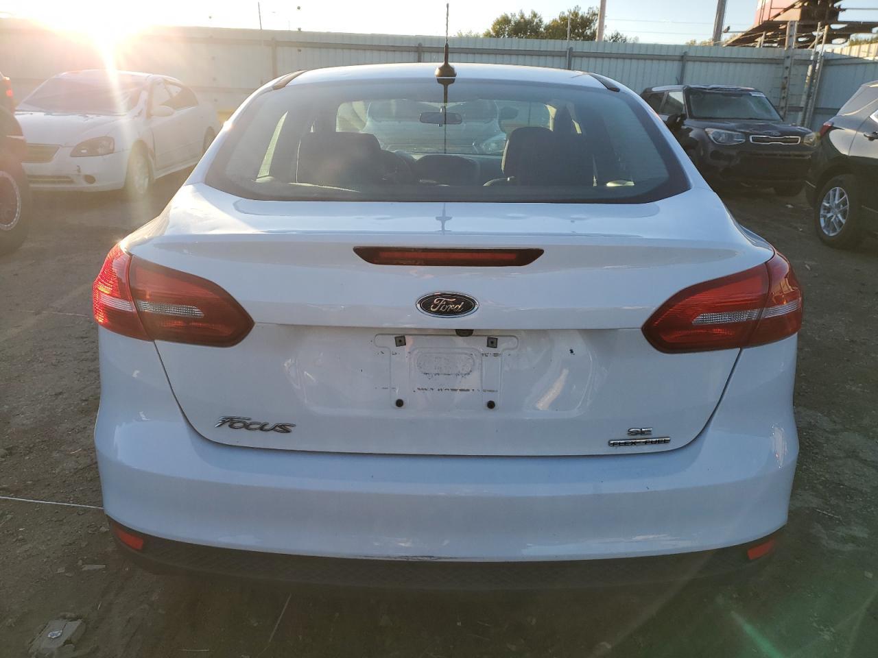 2016 Ford Focus Se - Фото 6