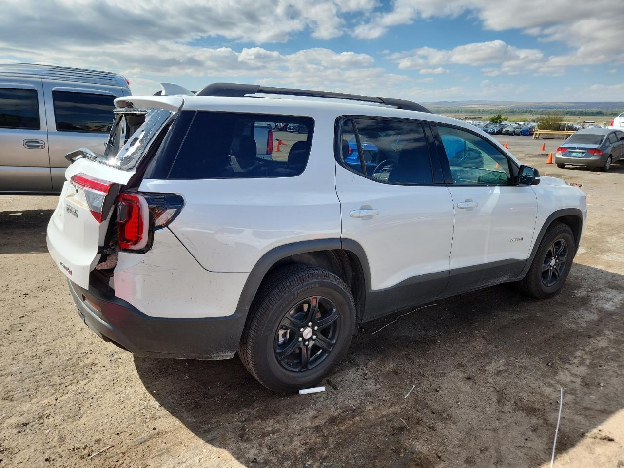 2023 GMC Acadia At4 - Фото 3