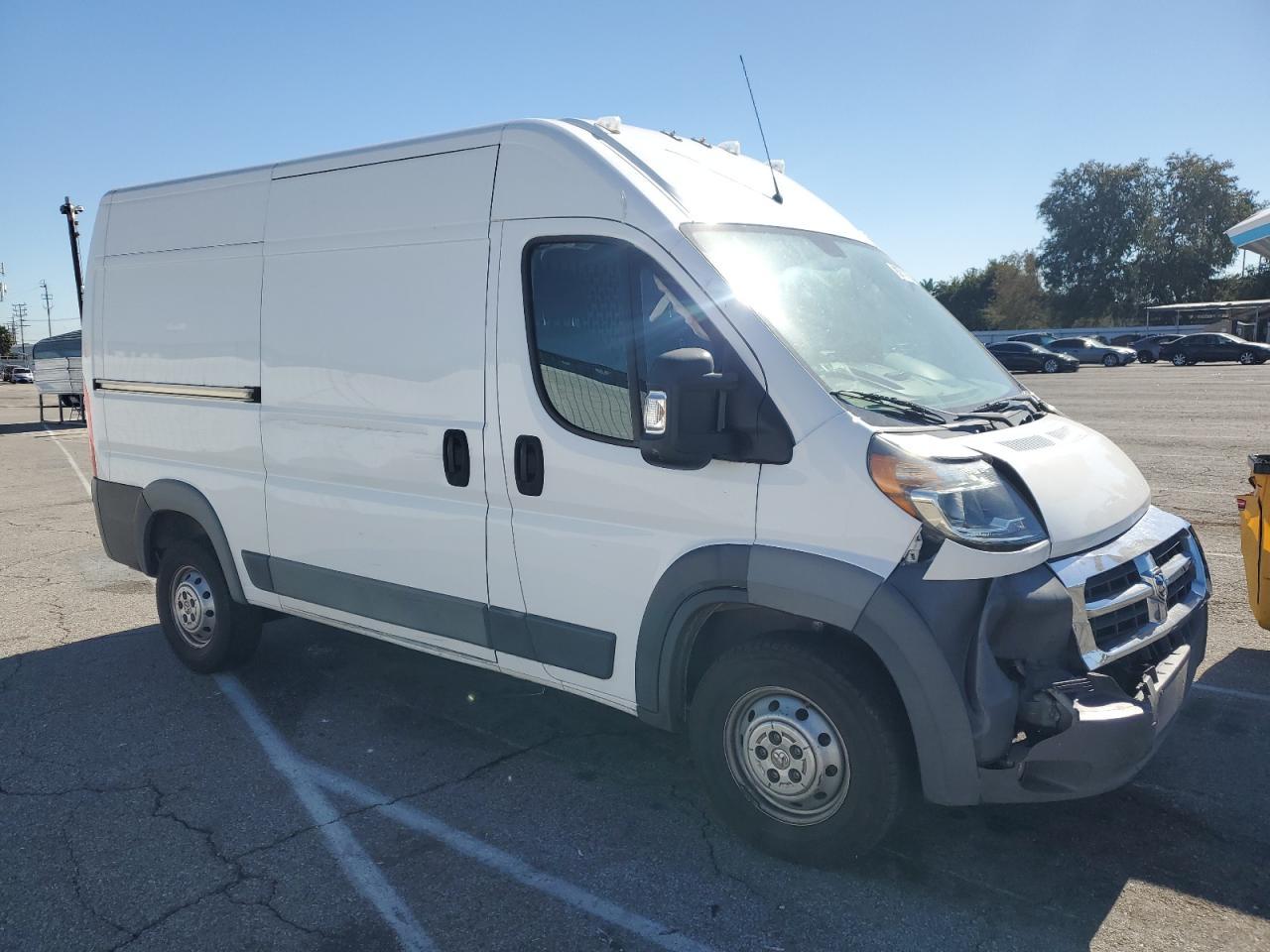 2018 Ram Promaster 1500 Delivery Van - Фото 4