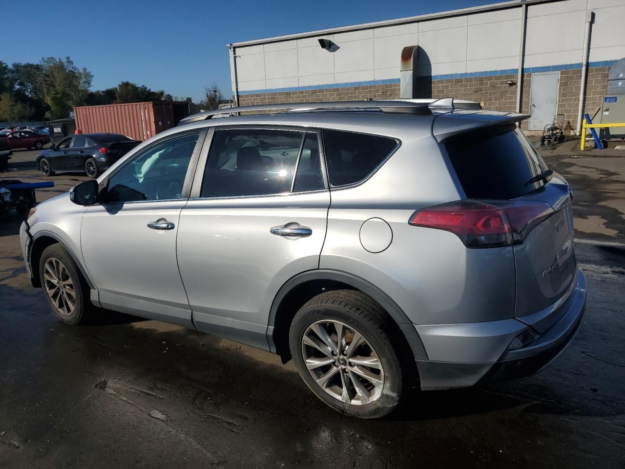 2017 Toyota Rav4 Limited - Фото 2