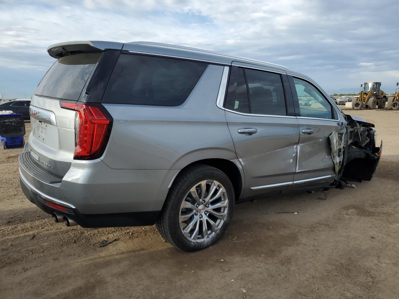 2024 GMC Yukon Denali - Фото 3
