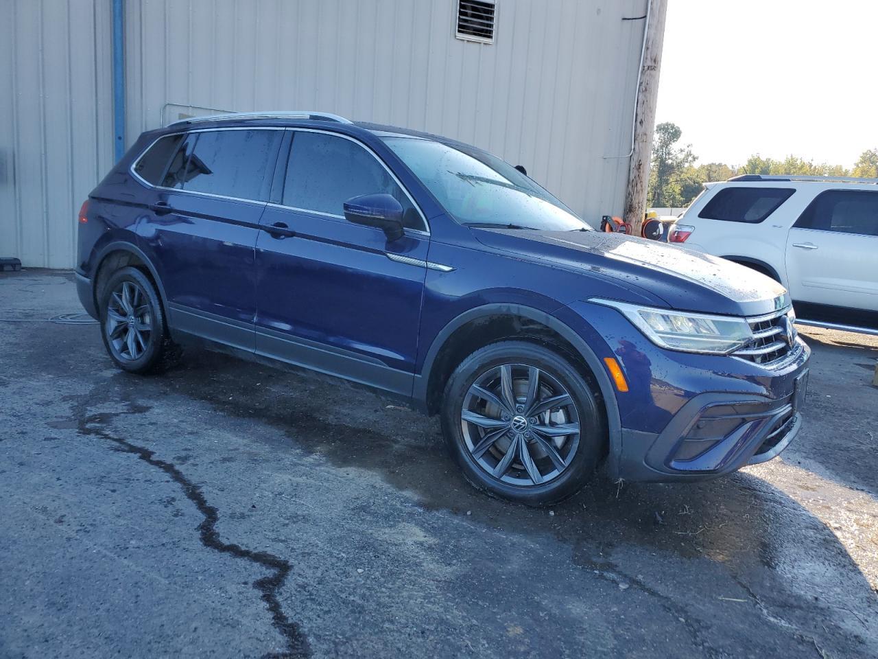 2023 Volkswagen Tiguan Se - Image 4