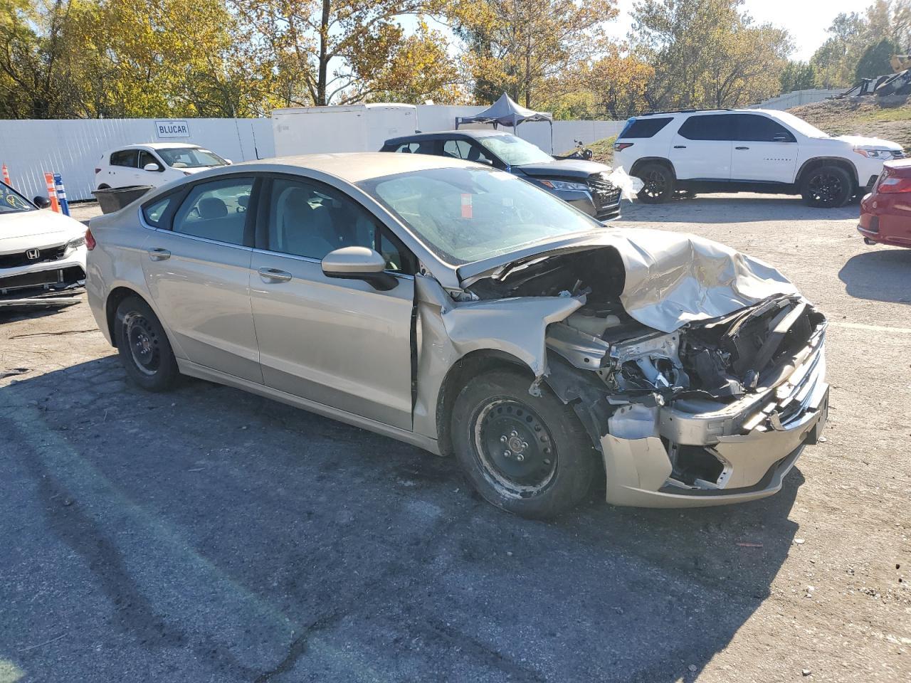 2019 Ford Fusion S - Фото 4