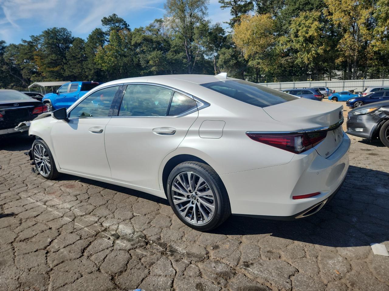 2021 Lexus Es 350 Base - Image 2