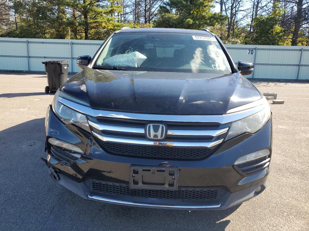 2016 Honda Pilot Elite - Image 5