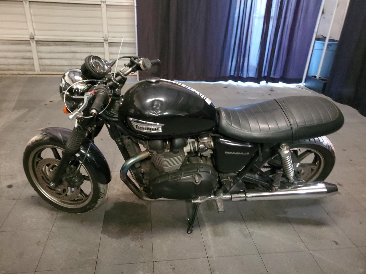 2013 Triumph Motorcycle Bonneville - Image 3