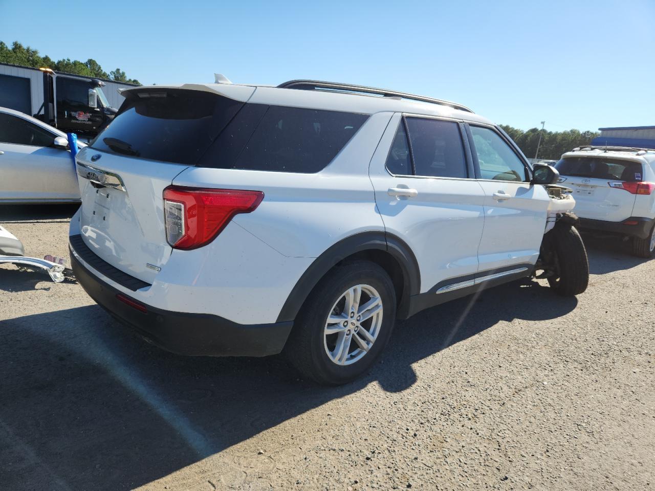 2020 Ford Explorer Xlt - Image 3