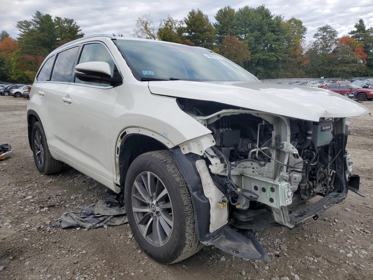 2017 Toyota Highlander Xle - Image 4
