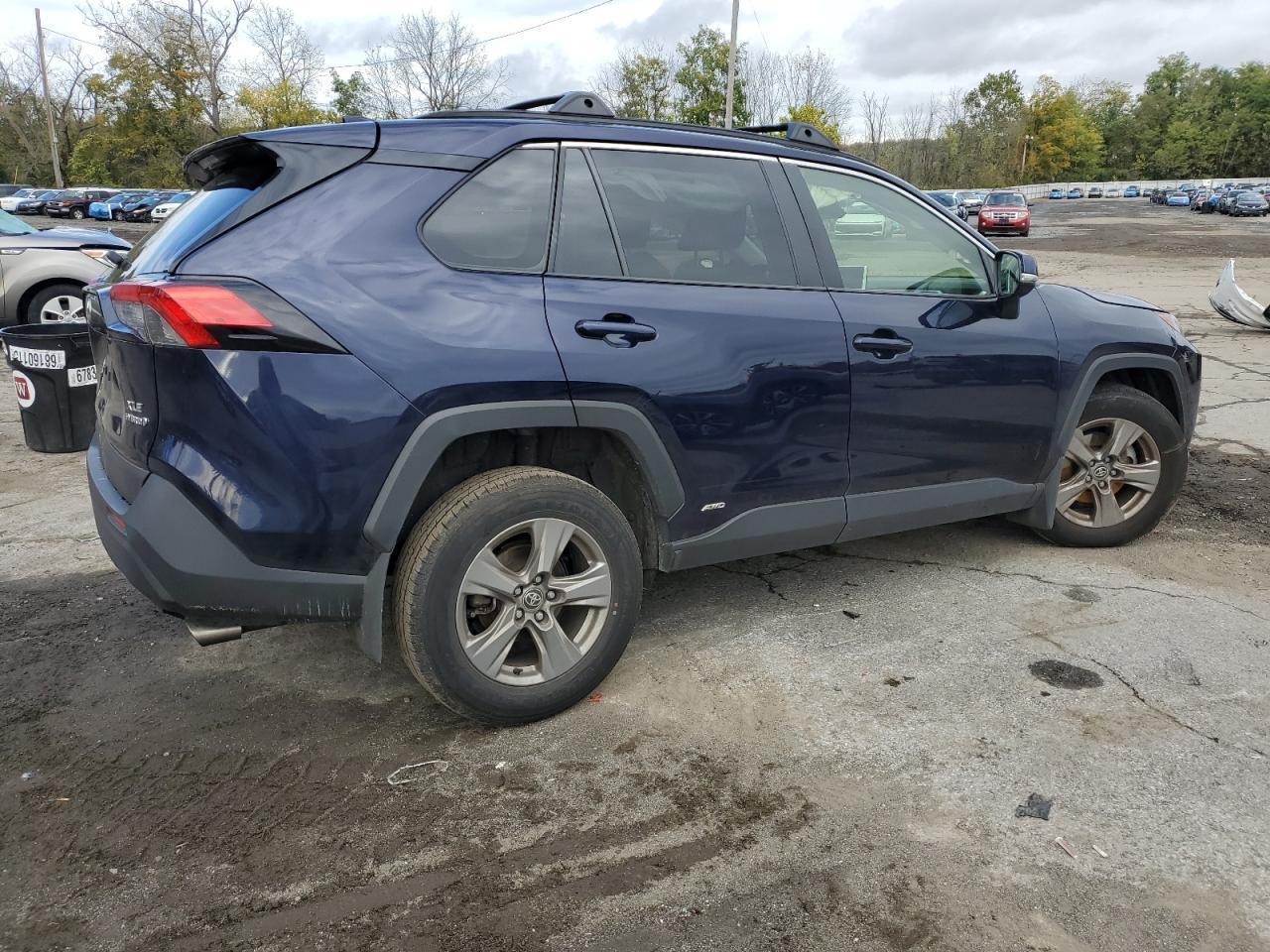 2023 Toyota Rav4 Xle - Image 3