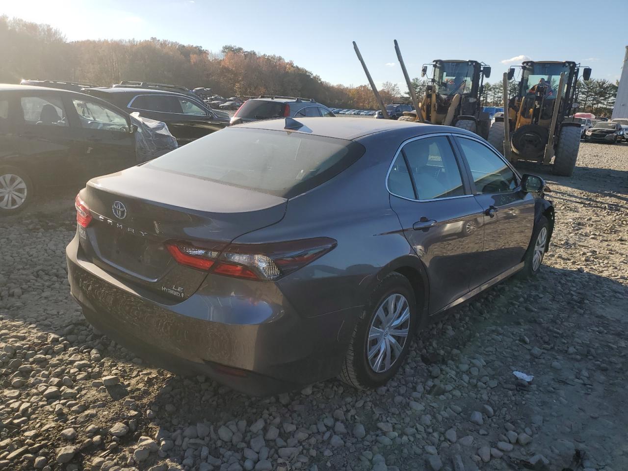 2022 Toyota Camry Le - Image 3