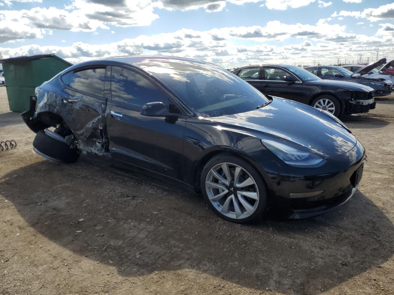 2018 Tesla Model 3 - Фото 4