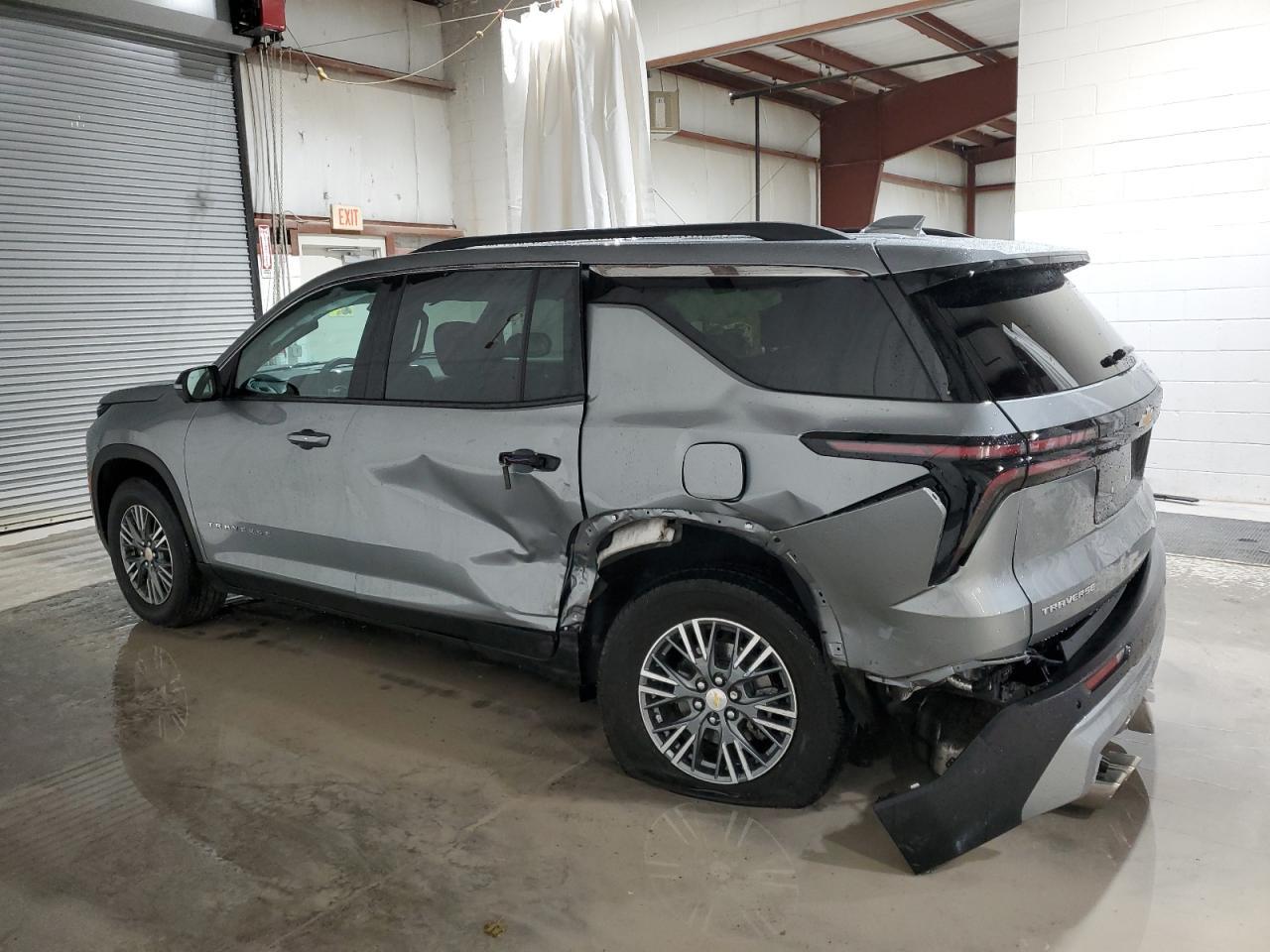 2024 Chevrolet Traverse Lt - Фото 2