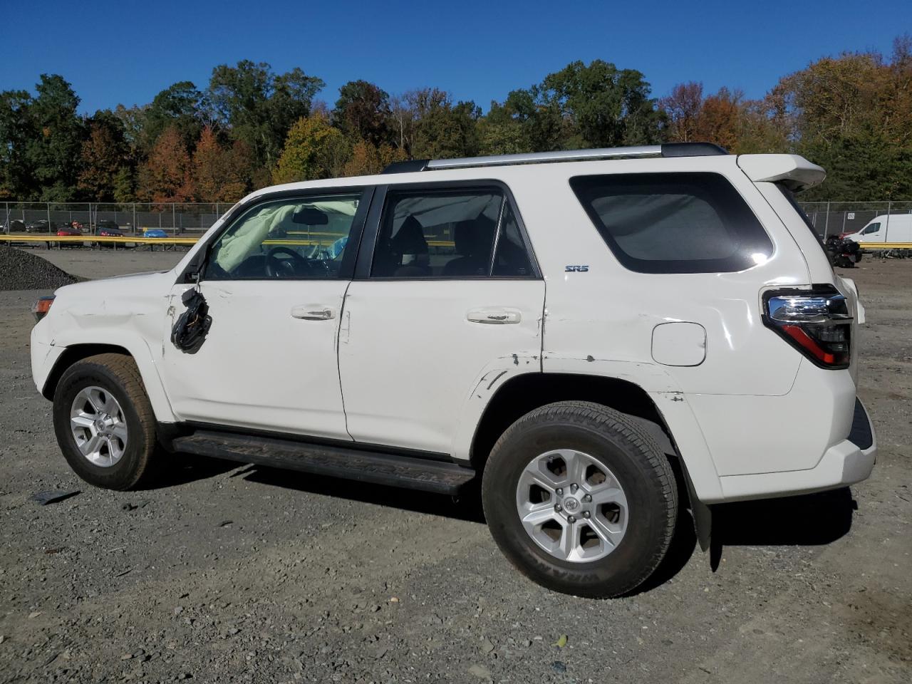2020 Toyota 4Runner Sr5/Sr5 Premium - Image 2