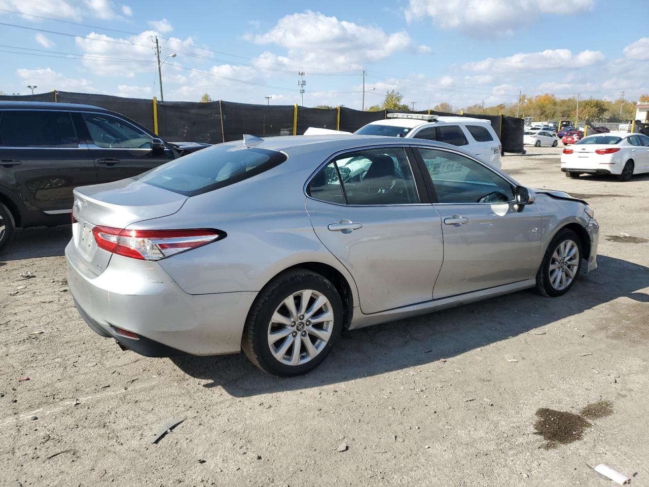 2020 Toyota Camry Le - Image 3