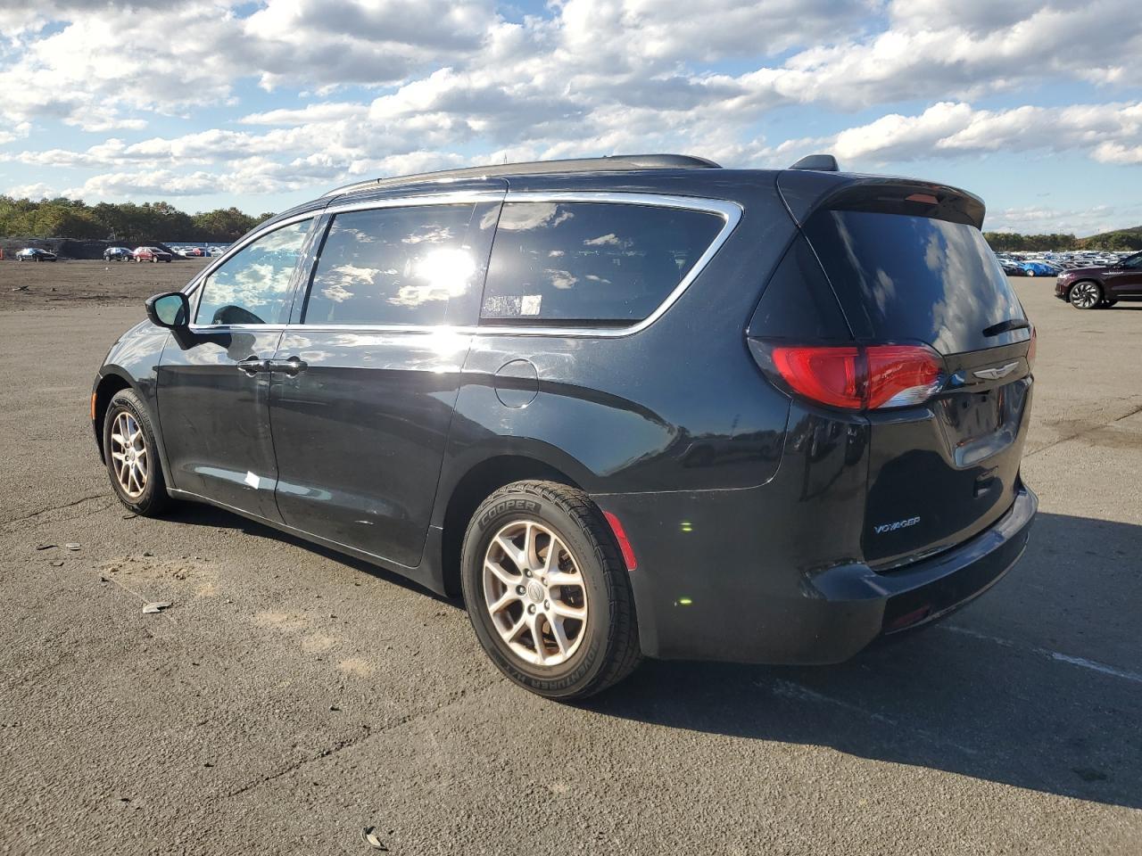 2020 Chrysler Voyager Lxi - Image 2