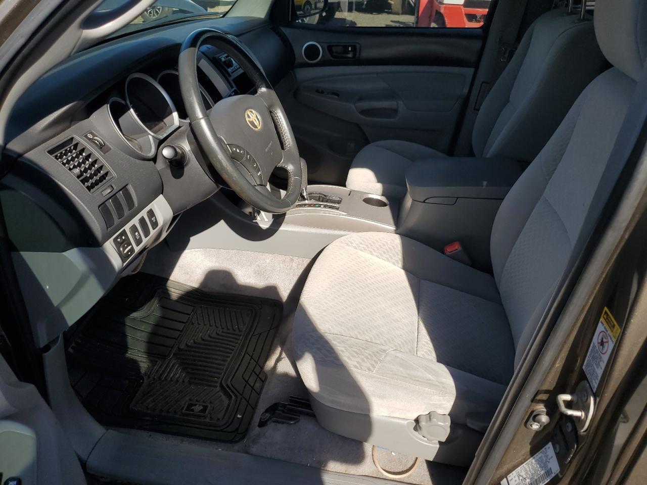 2010 Toyota Tacoma Access Cab - Image 7