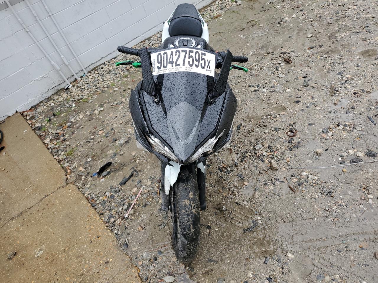 2022 Kawasaki Ex650 N - Image 5