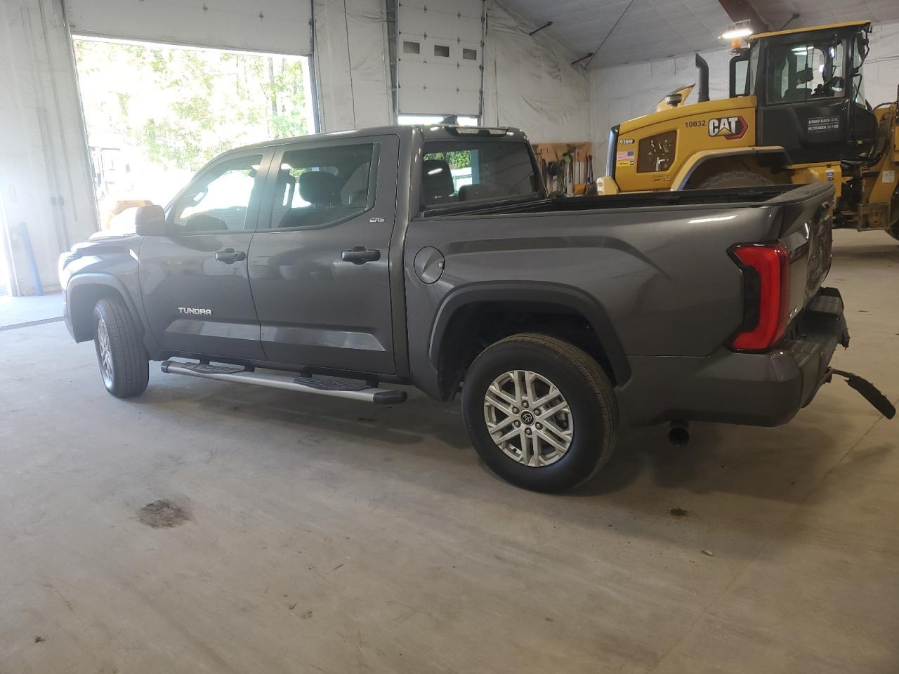 2024 Toyota Tundra Crewmax Sr - Image 2