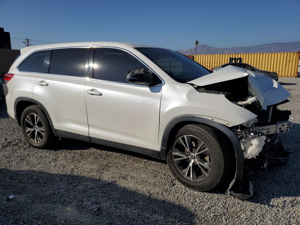 2019 Toyota Highlander Le - Фото 4