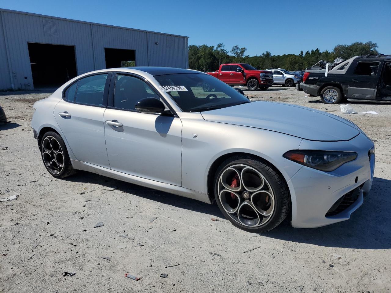 2024 Alfa Romeo Giulia Ti - Фото 4