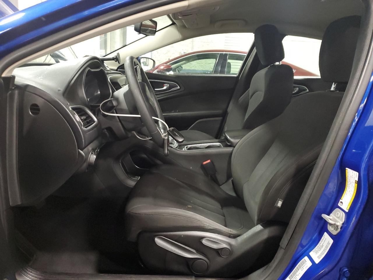 2015 Chrysler 200 Limited - Image 7