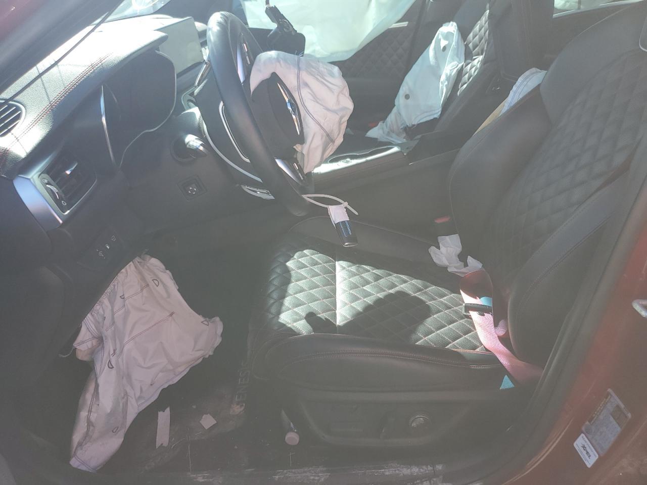 2023 Genesis G70 Base - Image 7