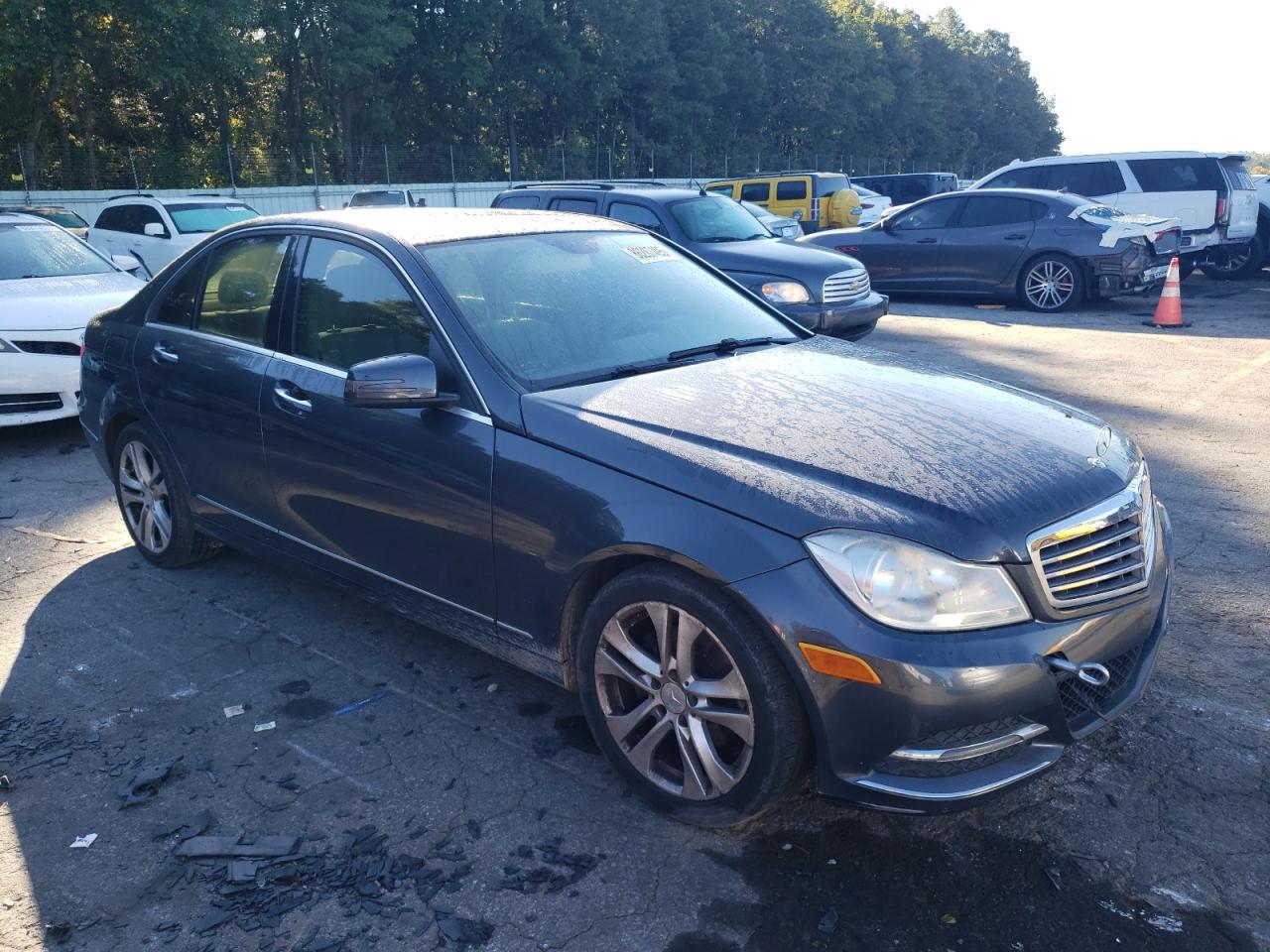2013 Mercedes-Benz C 250 - Image 4