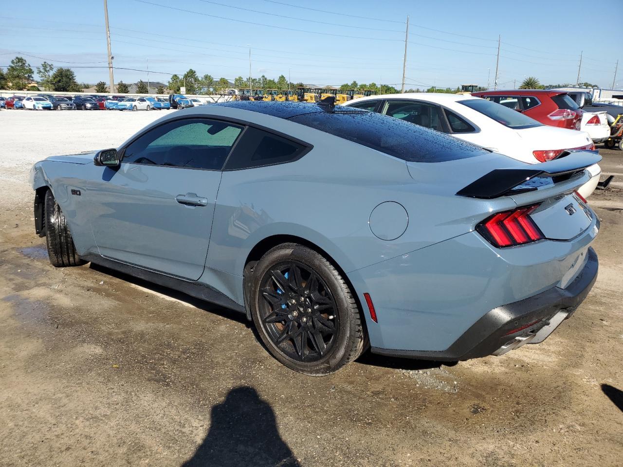 2024 Ford Mustang Gt - Фото 2