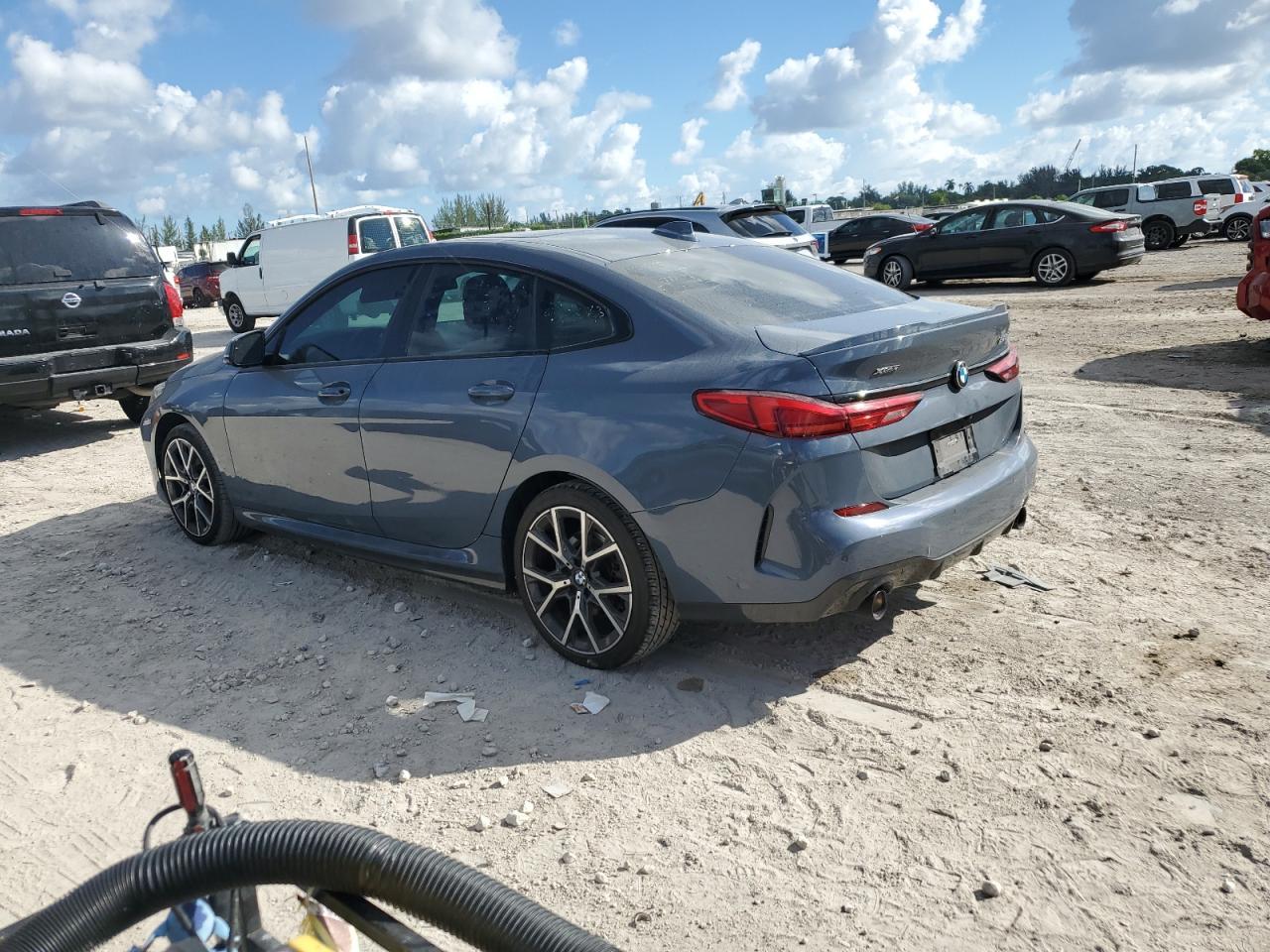 2022 BMW 228Xi - Фото 2