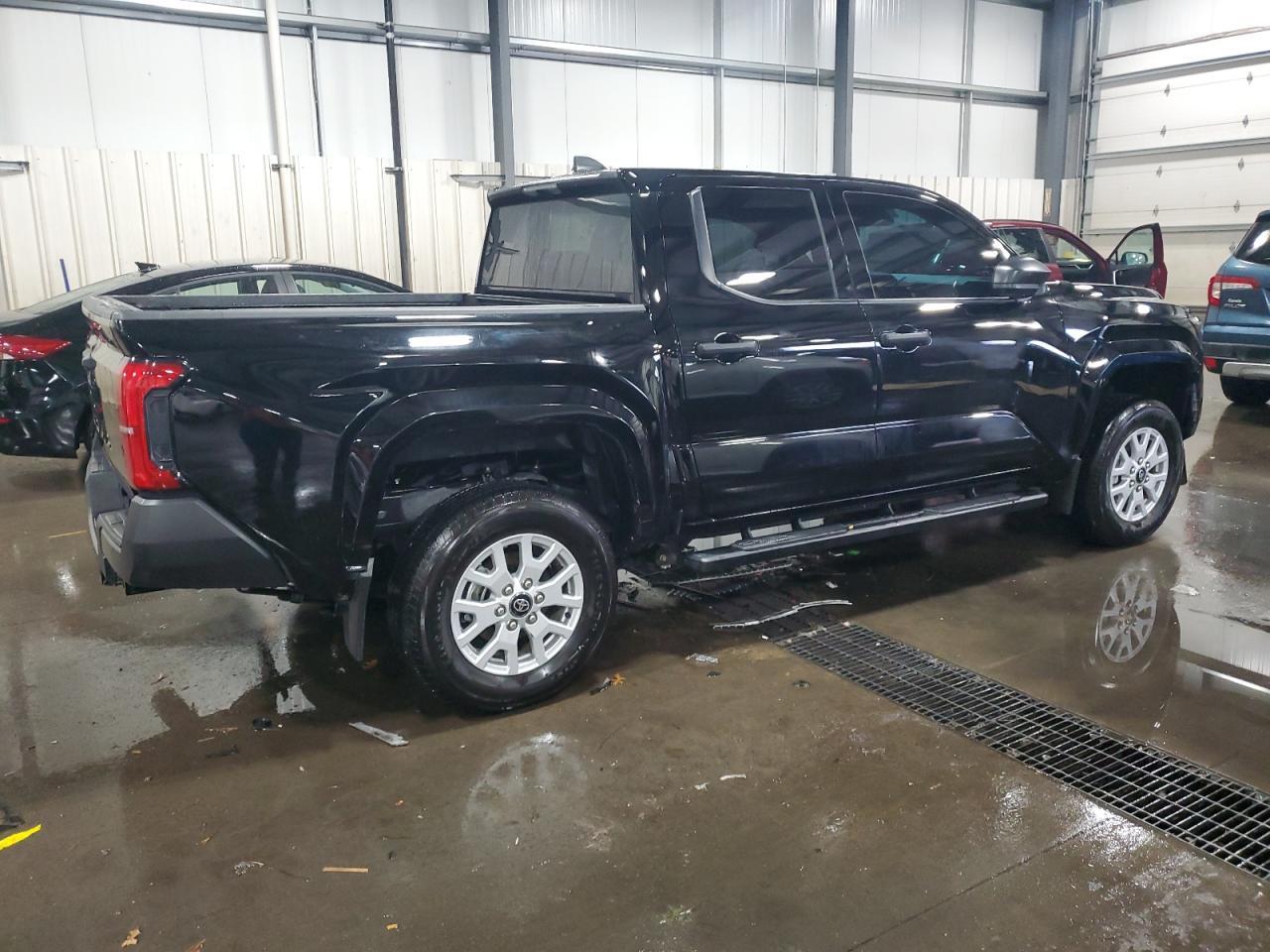 2024 Toyota Tacoma Double Cab - Image 3