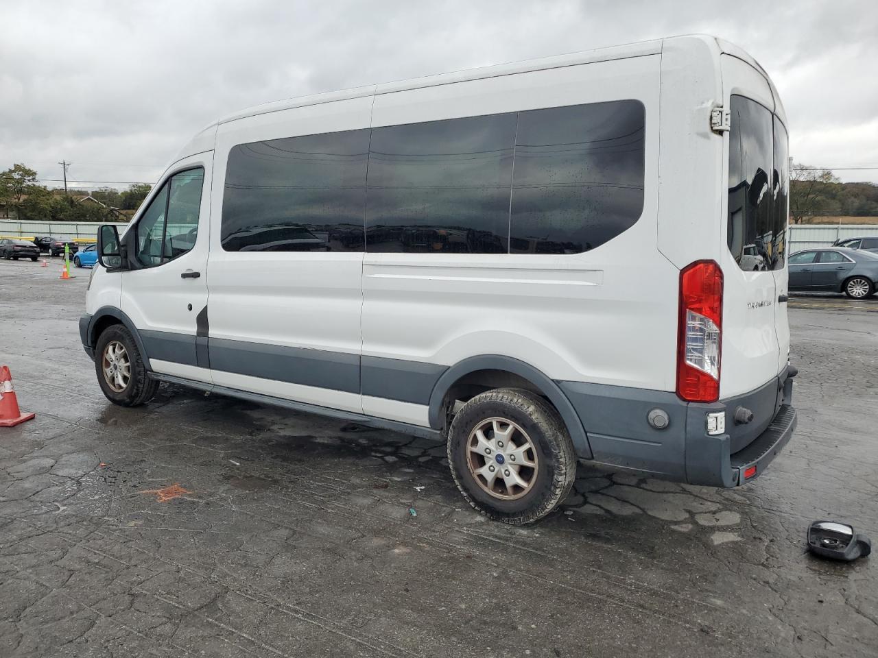 2015 Ford Transit T-350 - Image 2