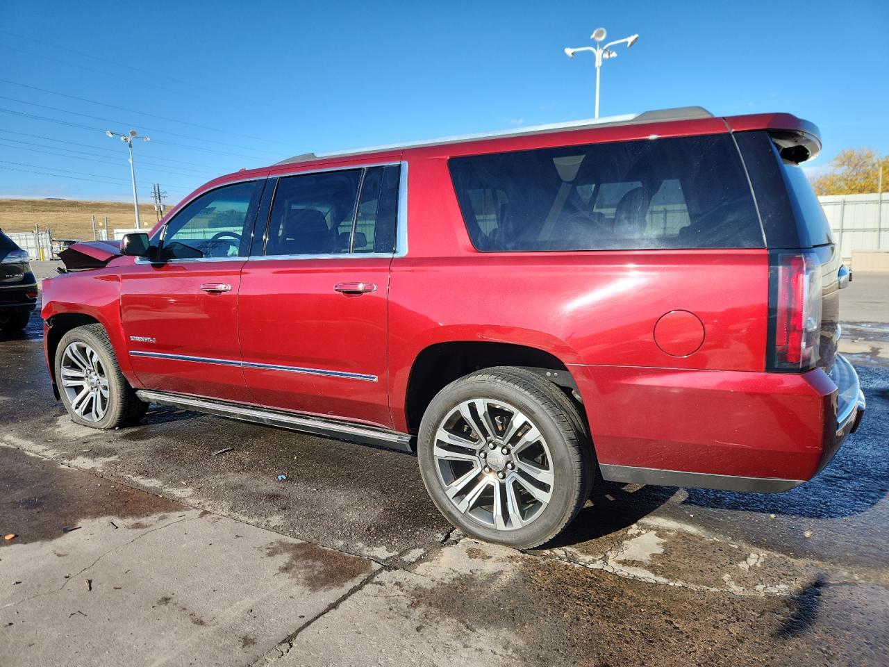 2018 GMC Yukon Xl Denali - Image 2