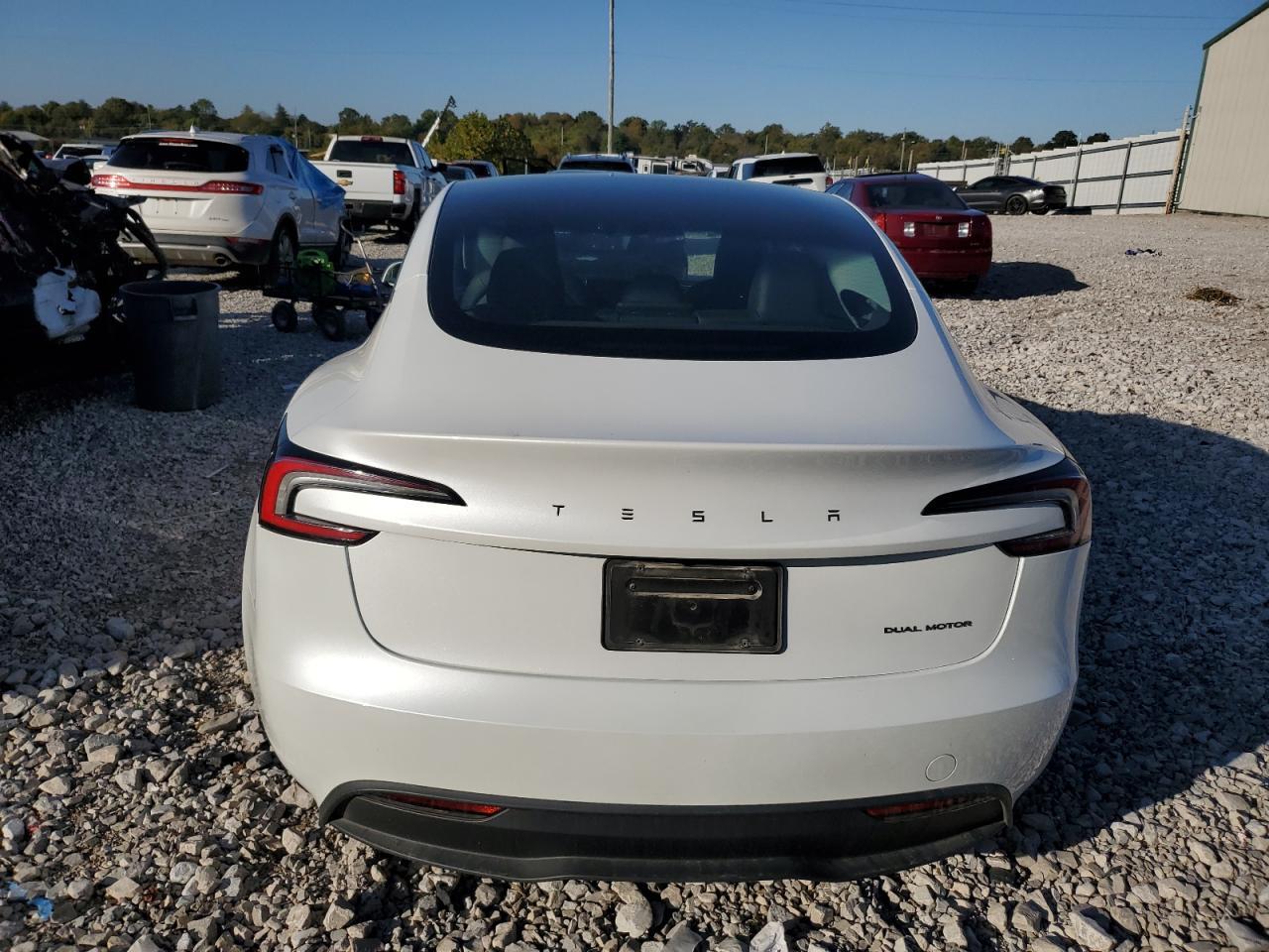 2024 Tesla Model 3 - Image 6