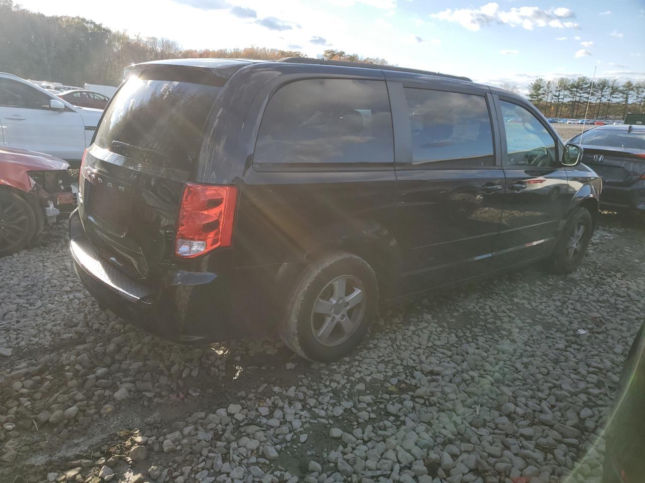 2011 Dodge Grand Caravan Mainstreet - Фото 3