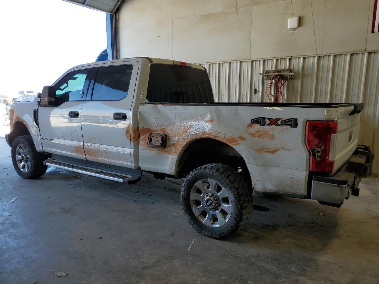 2019 Ford F250 Super Duty - Image 2