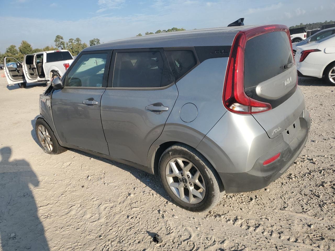 2022 Kia Soul Lx - Image 2