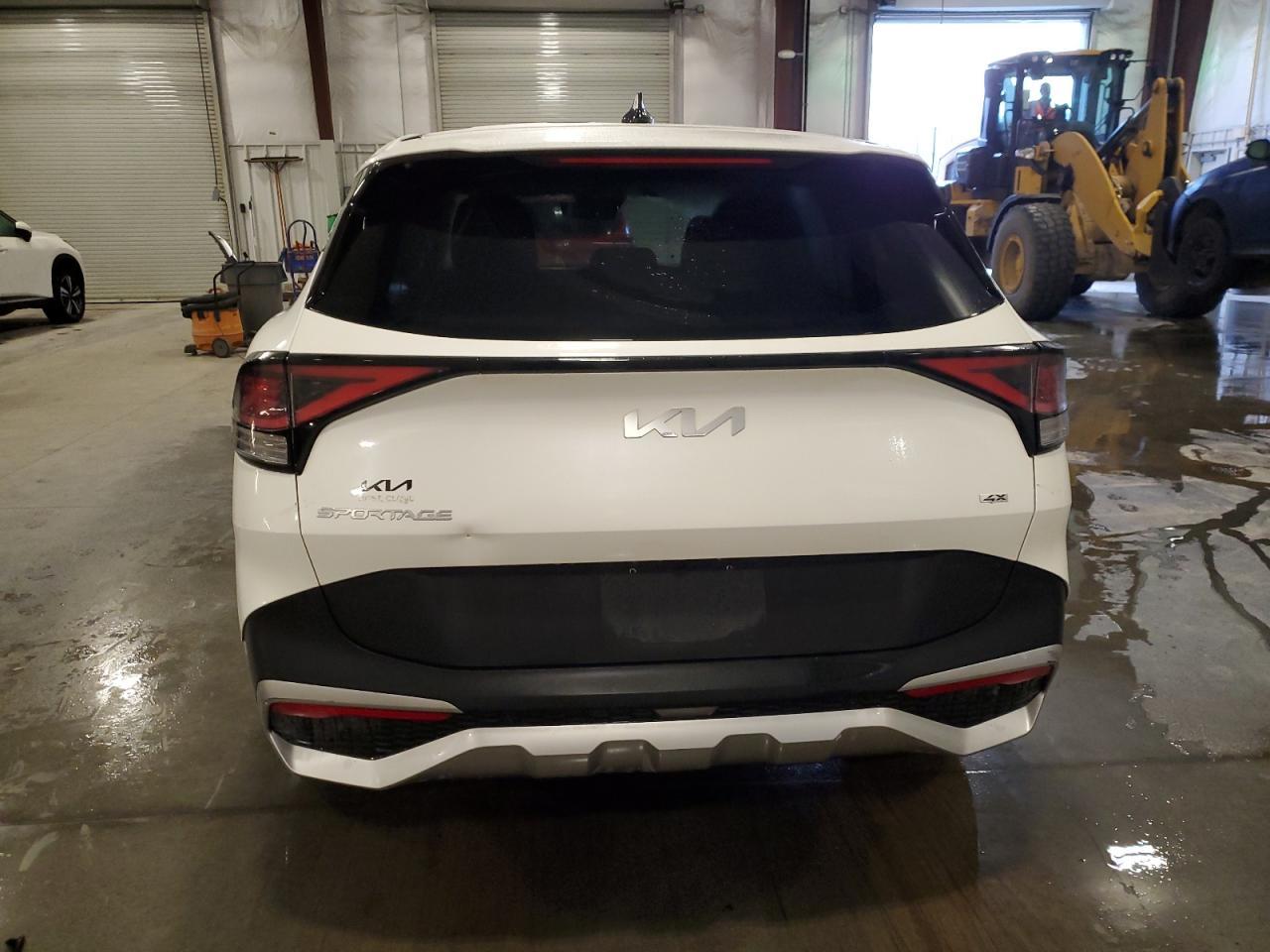 2025 Kia Sportage Lx - Image 6